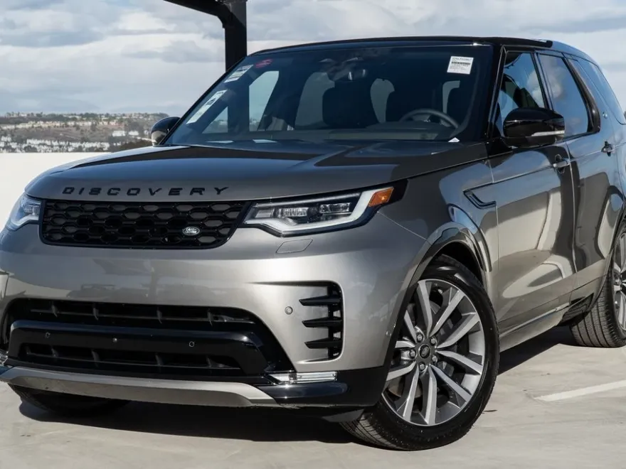 2025 Land Rover Discovery SE photo 1