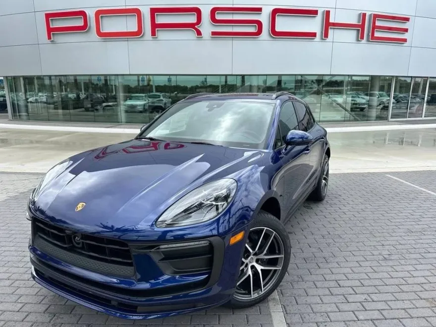 2025 Porsche Macan T photo 1