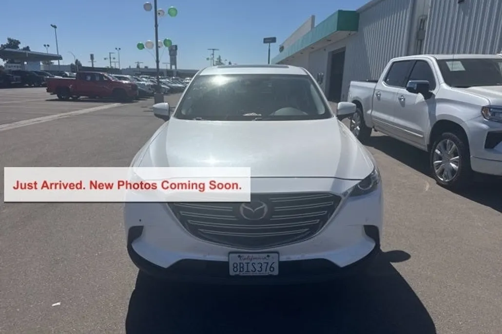 2018 Mazda CX-9 Touring photo 1