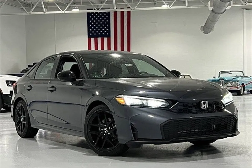 2026 Honda Civic Sport photo 1