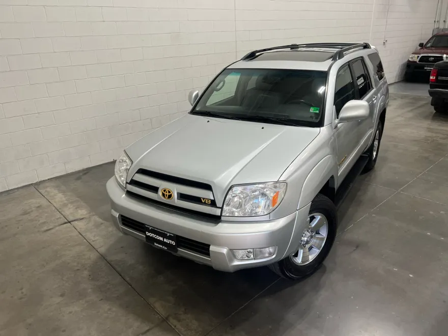 2005 Toyota 4Runner Limited V8 4WD photo 1