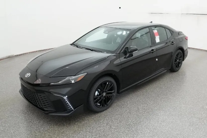 2026 Toyota Camry SE photo 1