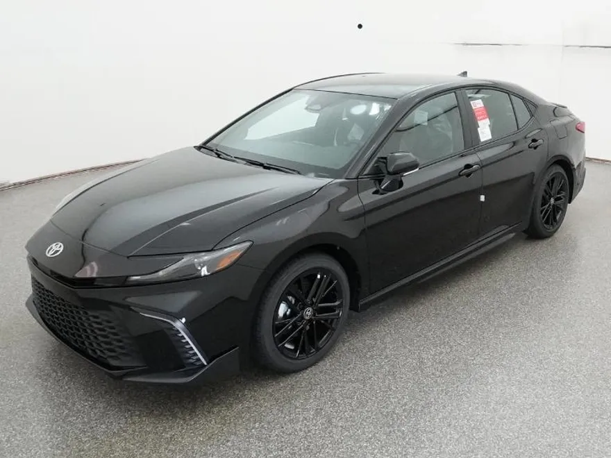 2026 Toyota Camry SE photo 1