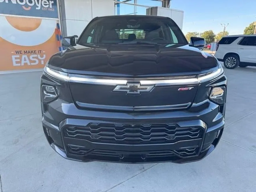 2024 Chevrolet Silverado EV RST photo 1