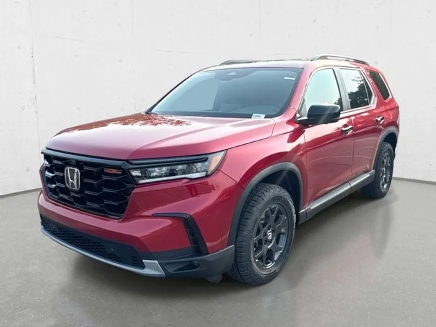 2025 Honda Pilot TrailSport photo 1