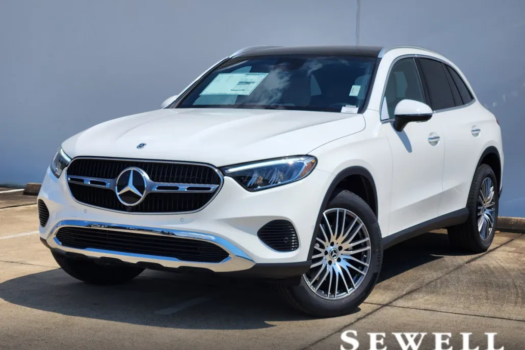 2026 Mercedes Benz GLC 300 photo 1