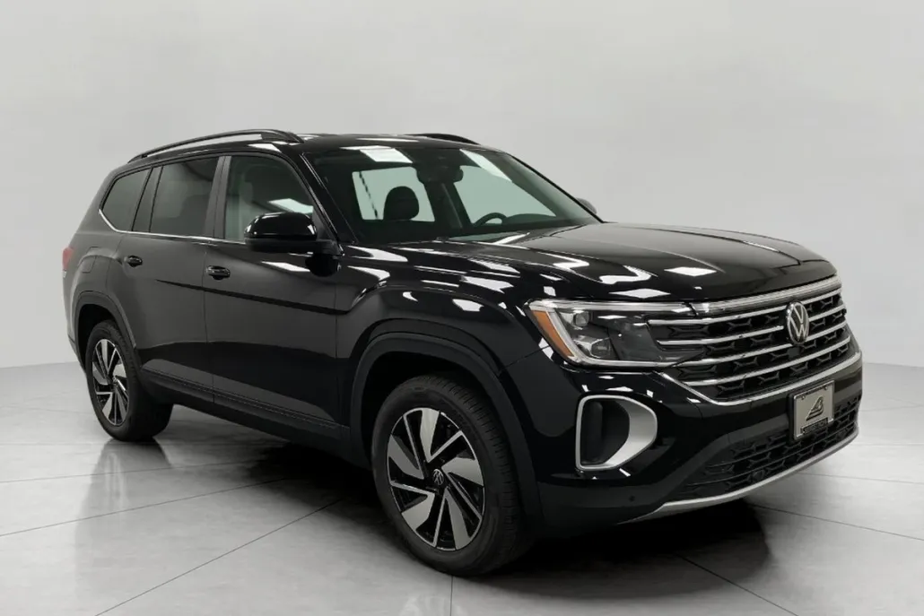 2026 Volkswagen Atlas SE Technology photo 1