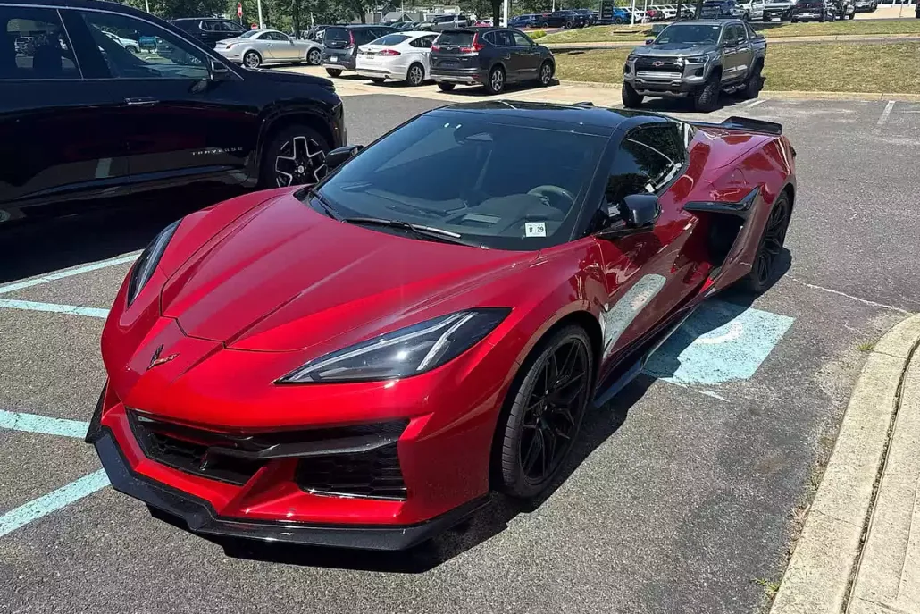 2024 Chevrolet Corvette Z06 3LZ photo 1
