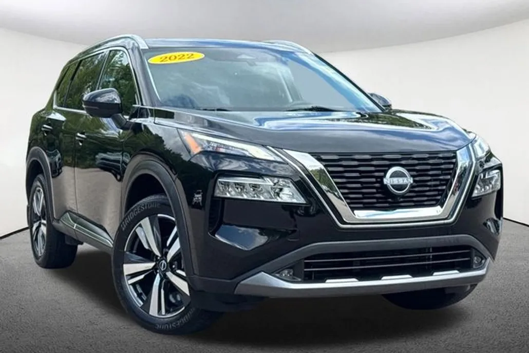 2022 Nissan Rogue SL photo 1