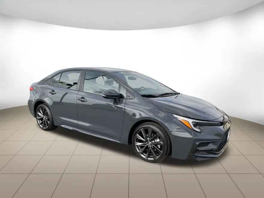 2024 Toyota Corolla SE photo 1