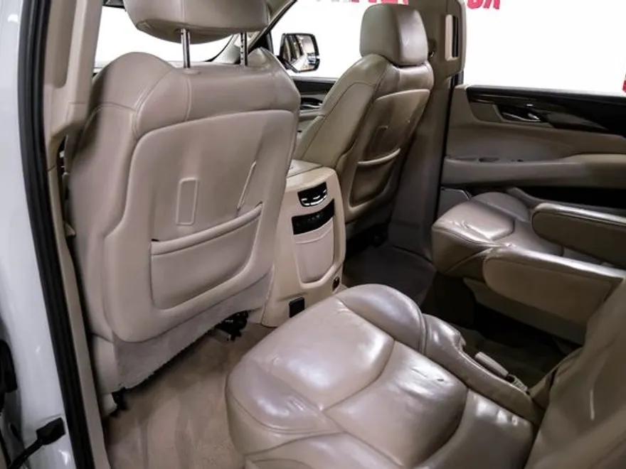 2019 Cadillac Escalade ESV Luxury photo 46