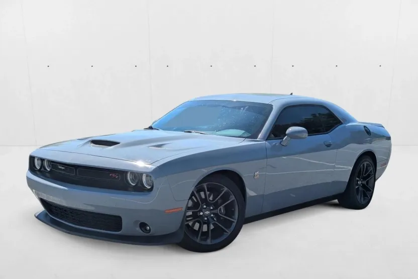 2022 Dodge Challenger R/T Scat Pack photo 1