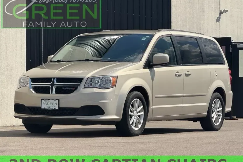 2014 Dodge Grand Caravan SXT photo 1