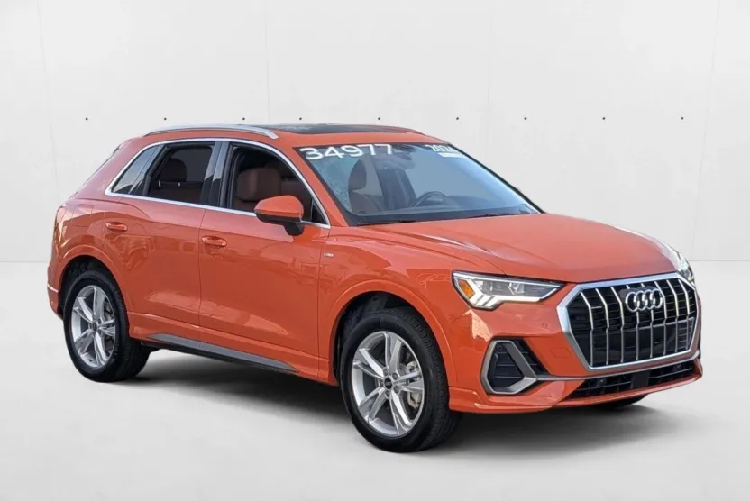 2024 Audi Q3 S line Premium Plus photo 1