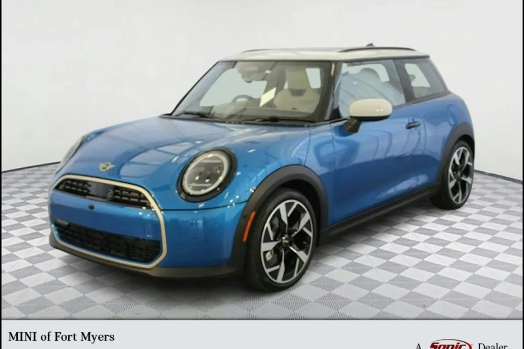 2025 Mini Cooper 2 Door Hardtop photo 1