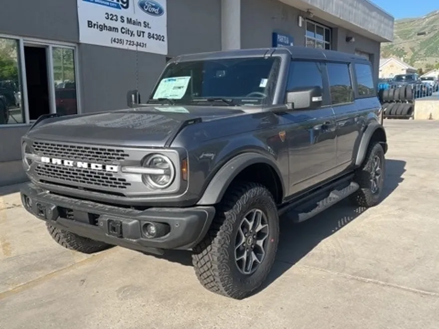 2025 Ford Bronco Badlands photo 1