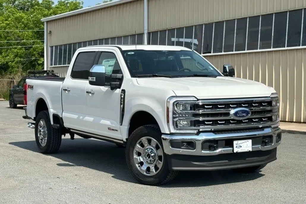 2025 Ford F-350 photo 1