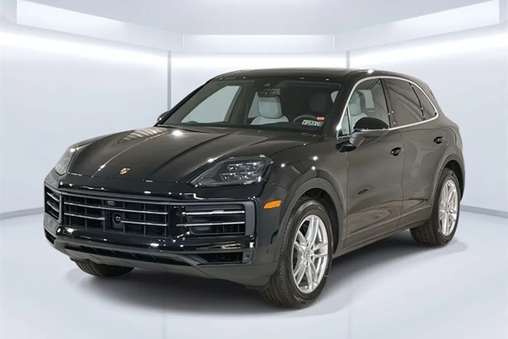 2025 Porsche Cayenne photo 1
