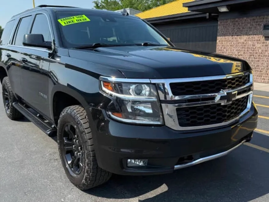 2020 Chevrolet Tahoe LT photo 1