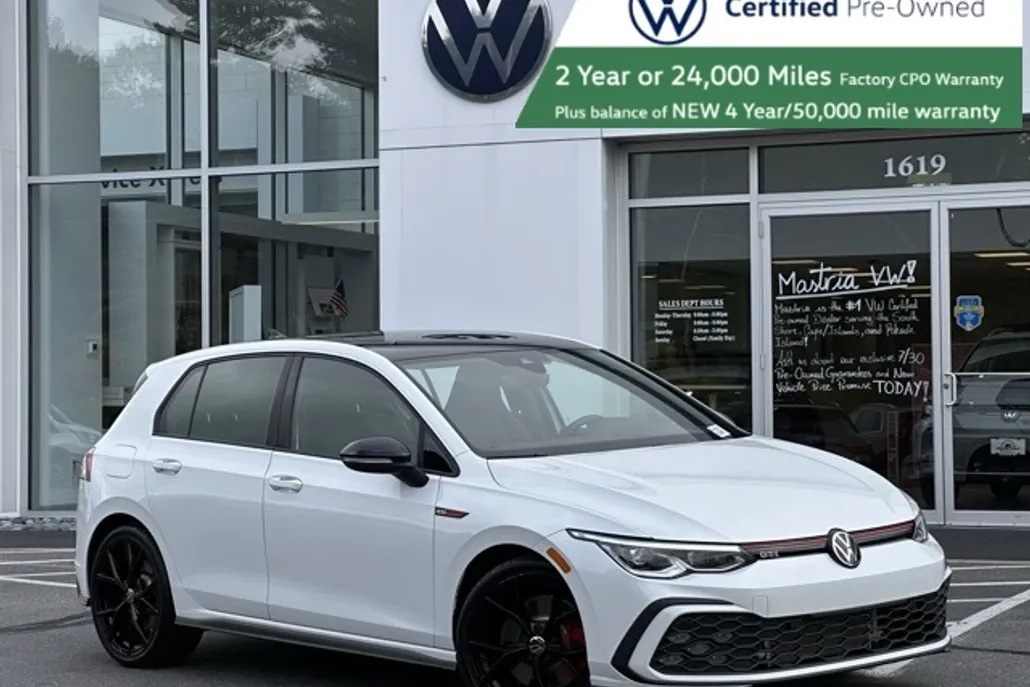 2024 Volkswagen Golf GTI S photo 1