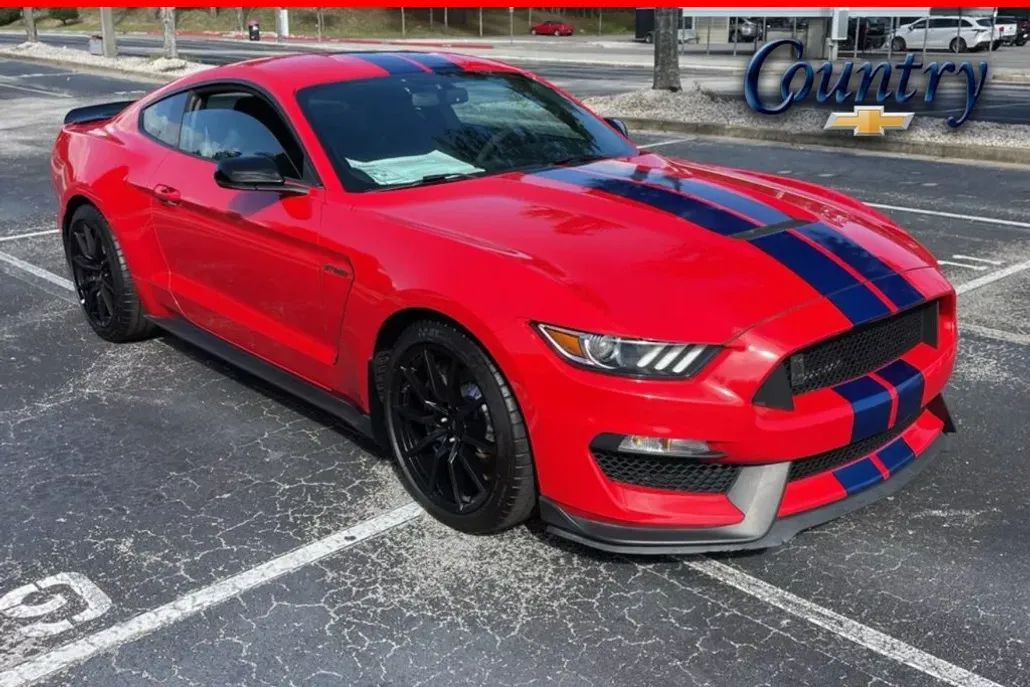 2017 Ford Mustang Shelby GT350 photo 1
