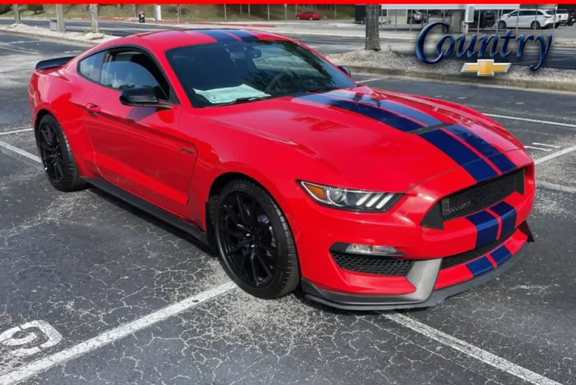 2017 Ford Mustang Shelby GT350 photo 1