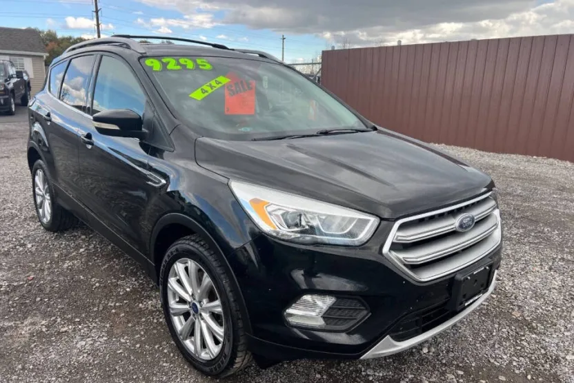 2017 Ford Escape Titanium photo 1