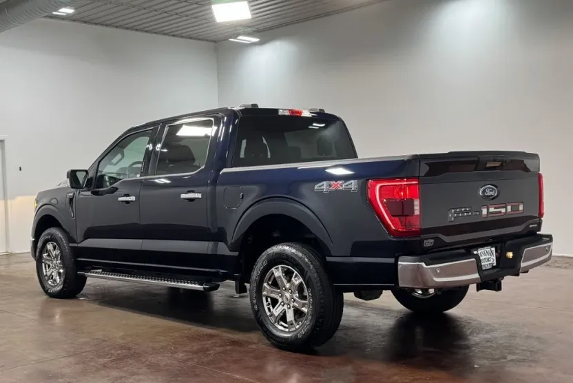 2021 Ford F-150 XLT photo 1