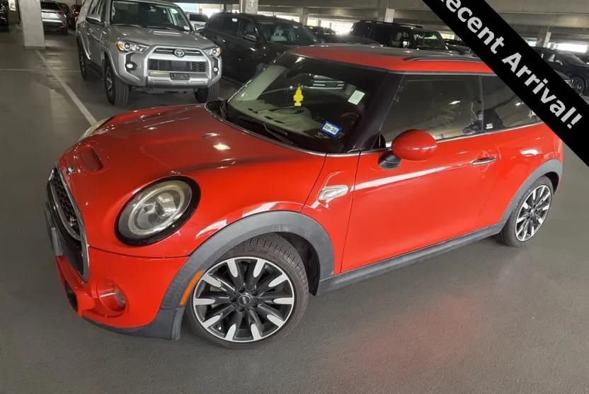 2019 Mini Cooper Hardtop S photo 1