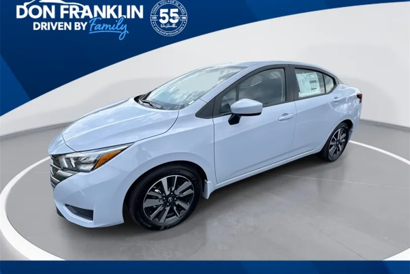2025 Nissan Versa 1.6 SV photo 1