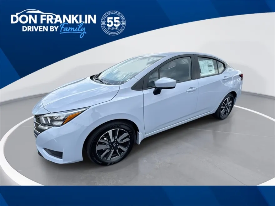 2025 Nissan Versa 1.6 SV photo 1