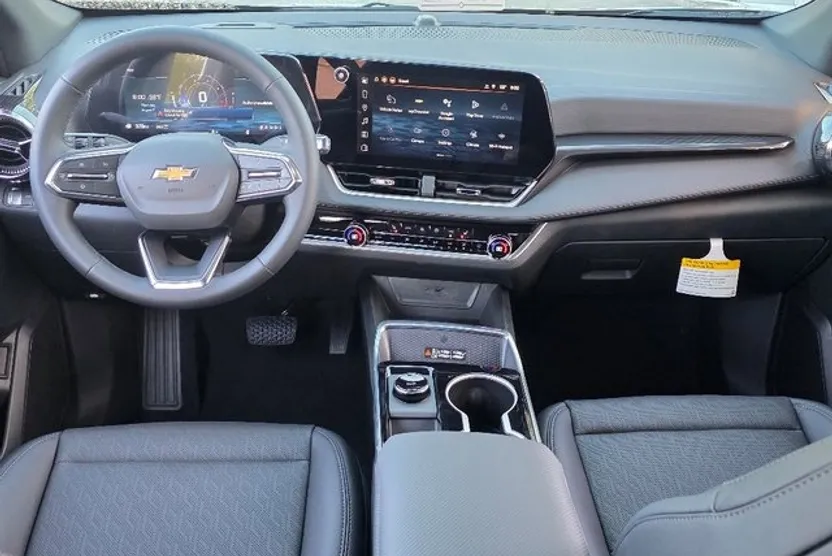 2026 Chevrolet Equinox LT photo 1
