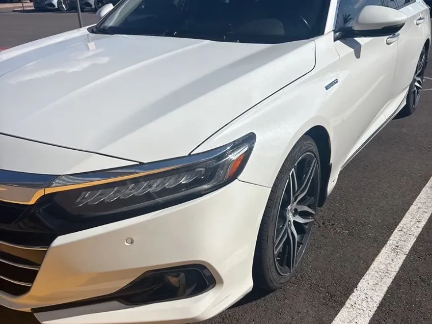 2021 Honda Accord Hybrid Touring photo 1