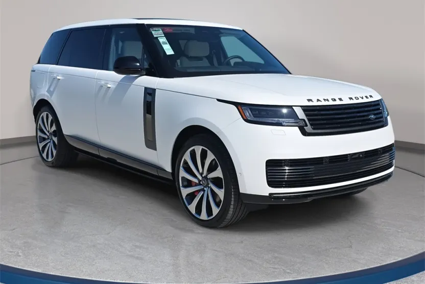 2025 Land Rover Range Rover SV photo 1