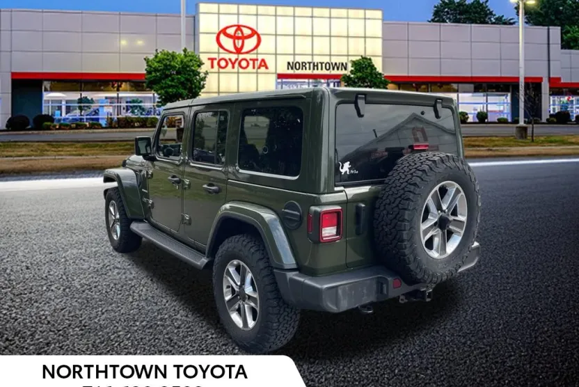 2021 Jeep Wrangler Unlimited Sahara photo 1