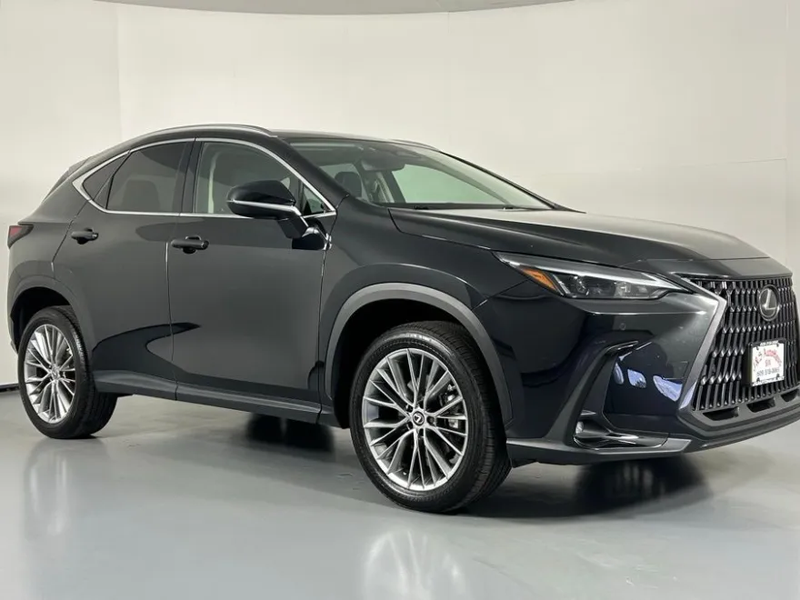 2022 Lexus NX 350h Premium photo 1