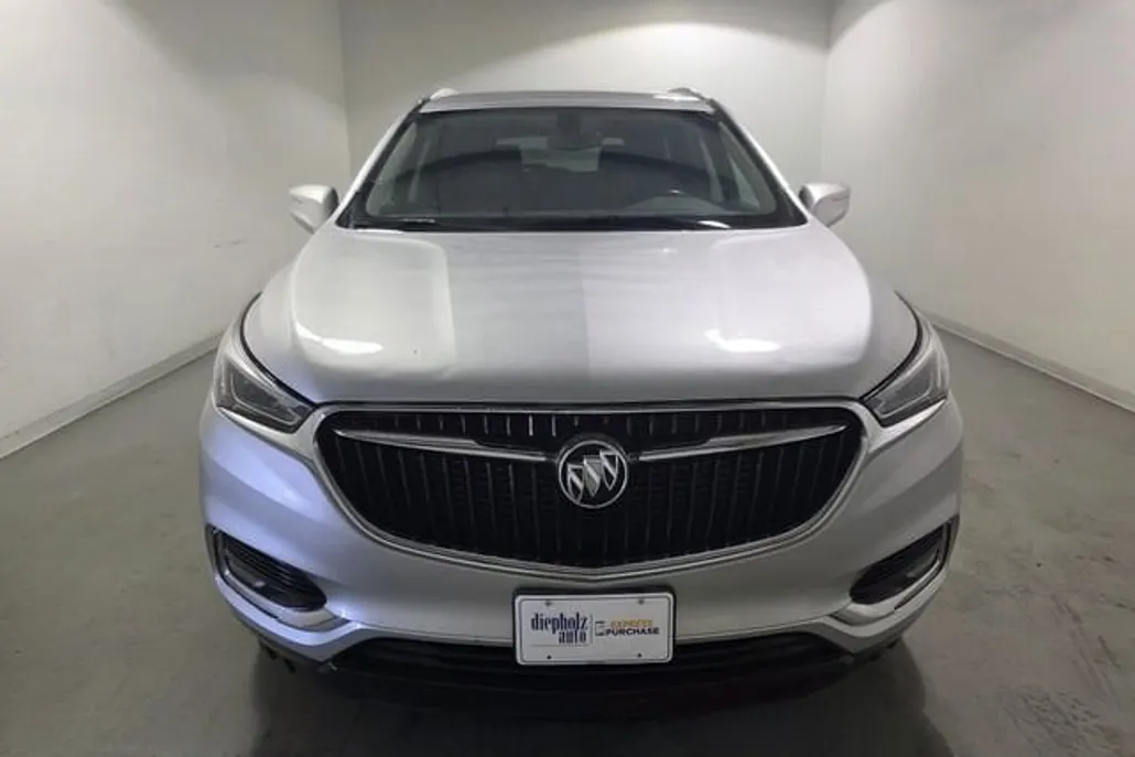 2020 Buick Enclave Essence photo 1