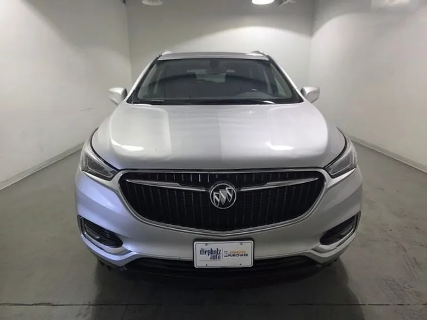 2020 Buick Enclave Essence photo 1