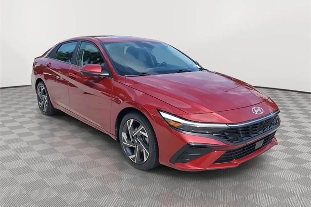 2024 Hyundai Elantra Limited photo 1