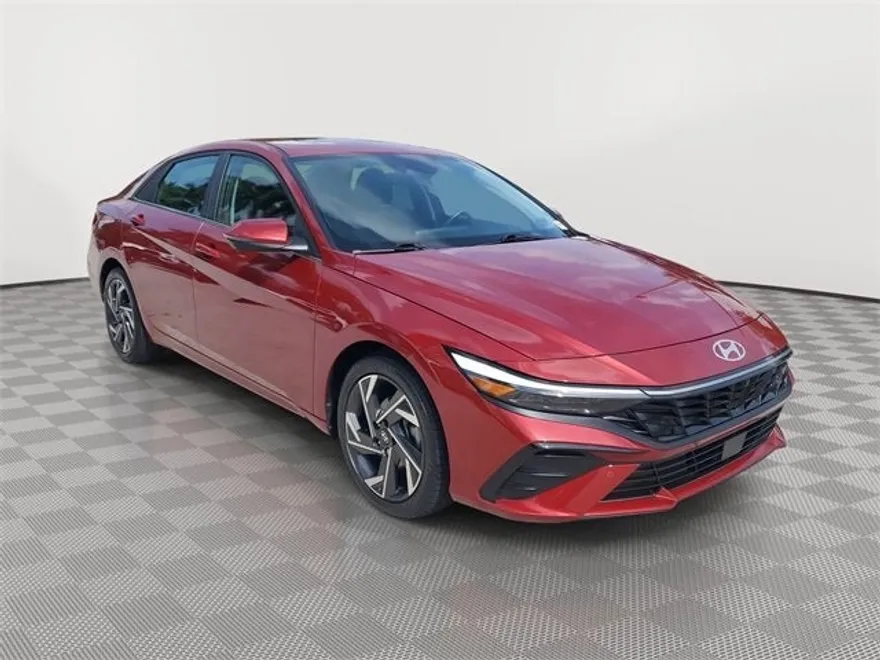2024 Hyundai Elantra Limited photo 1