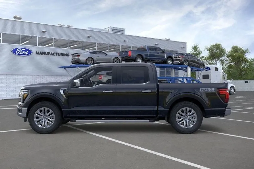2025 Ford F-150 Lariat photo 1