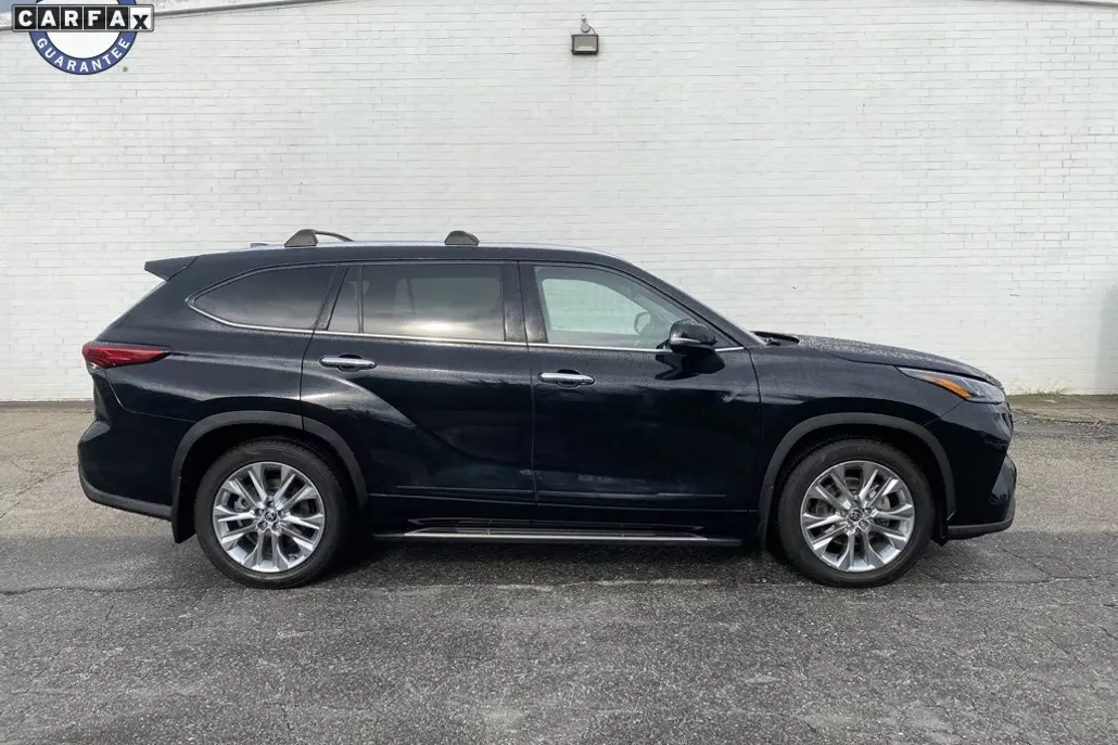 2021 Toyota Highlander Limited photo 1