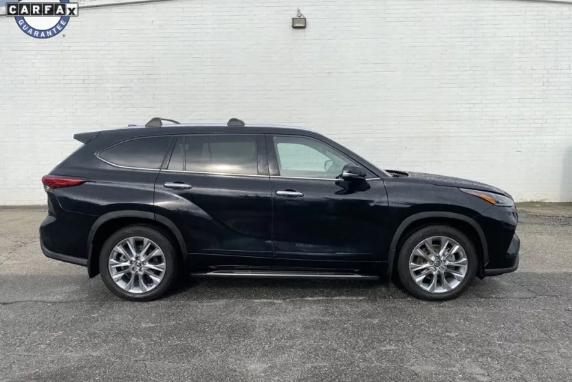 2021 Toyota Highlander Limited photo 1