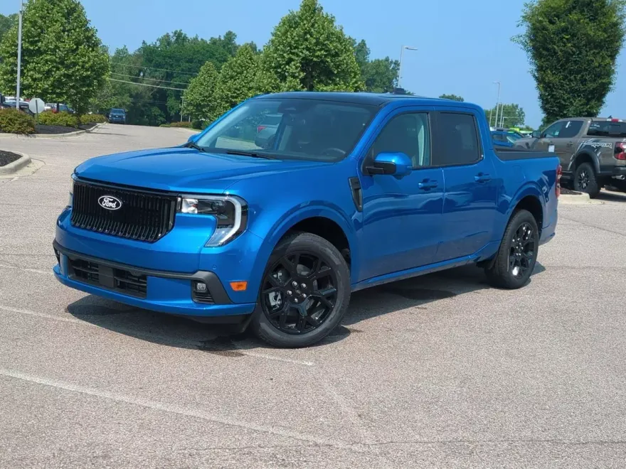 2025 Ford Maverick photo 1
