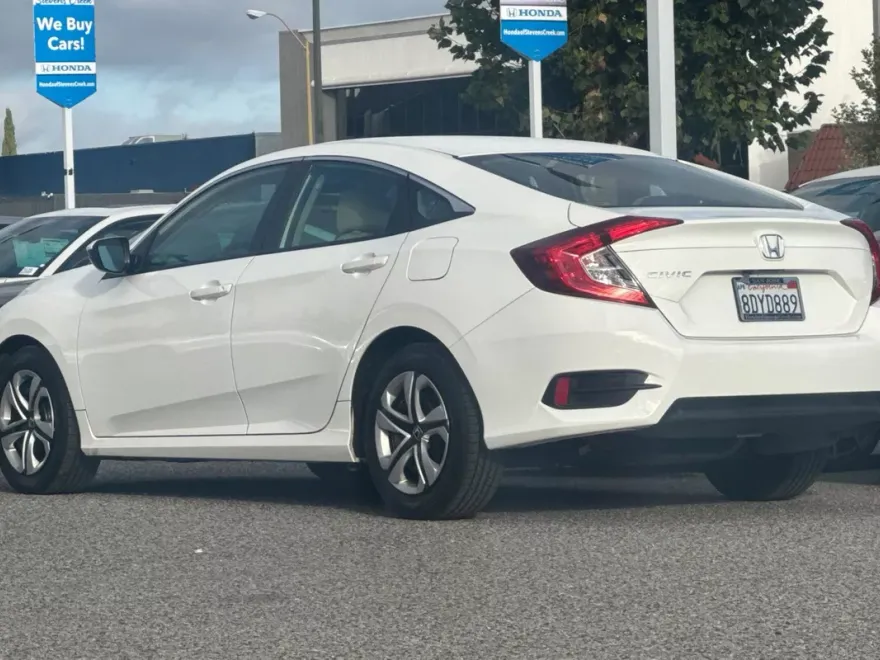 2018 Honda Civic LX photo 1