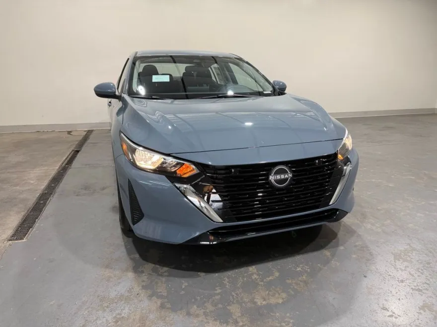 2025 Nissan Sentra SV photo 1