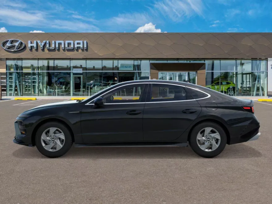 2026 Hyundai Sonata SE photo 1