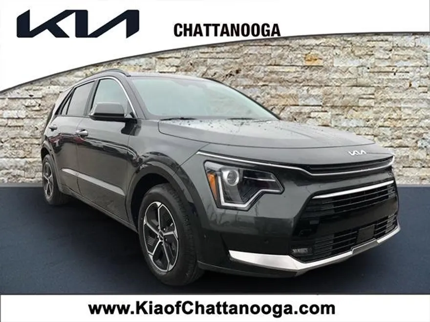 2025 Kia Niro SX photo 1
