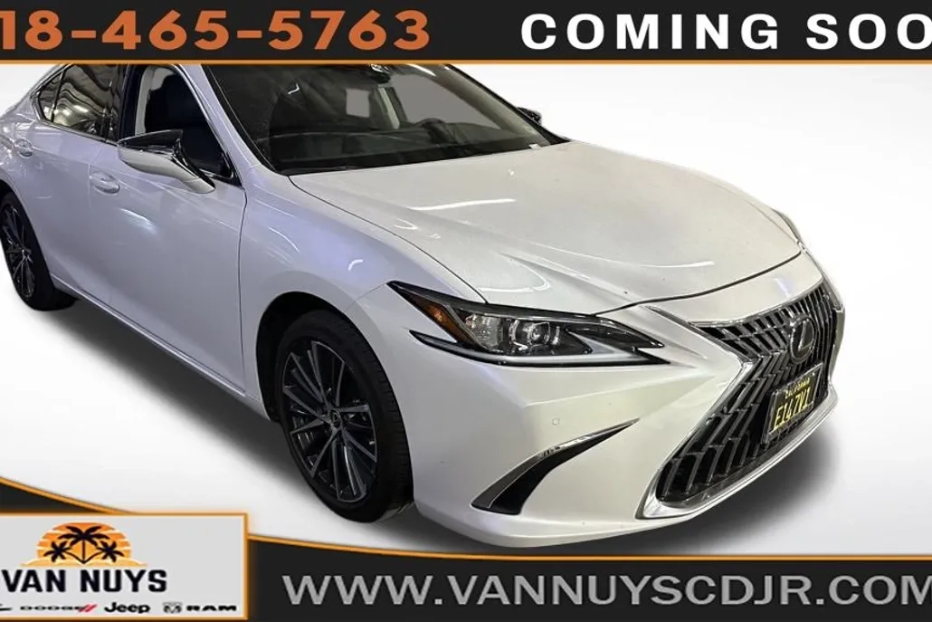 2023 Lexus ES 300h photo 1