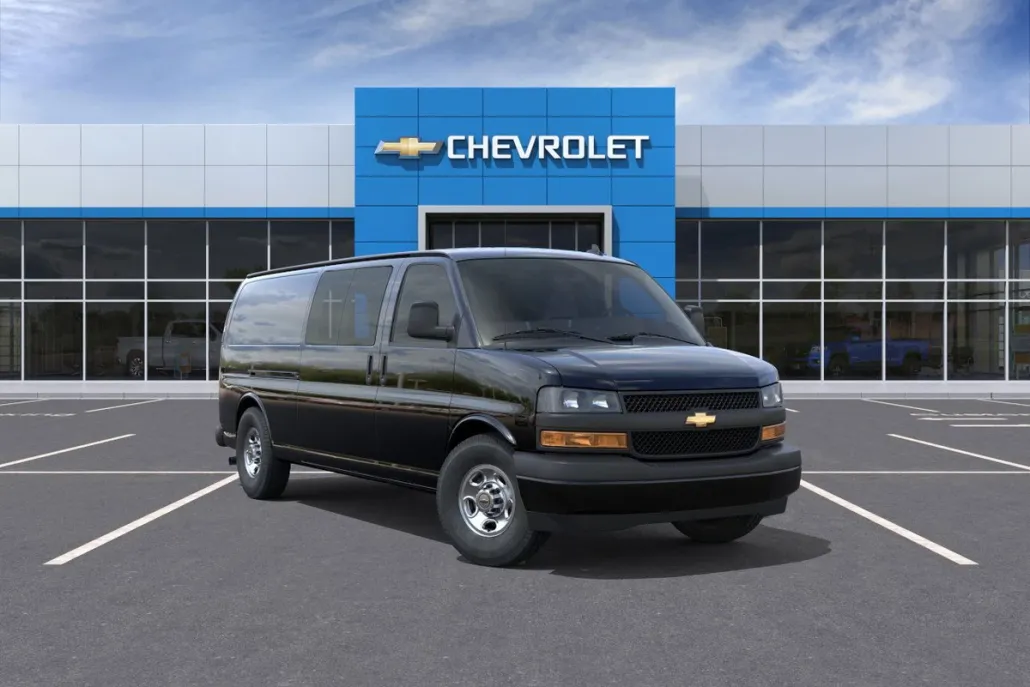 2025 Chevrolet Express Cargo 3500 photo 1